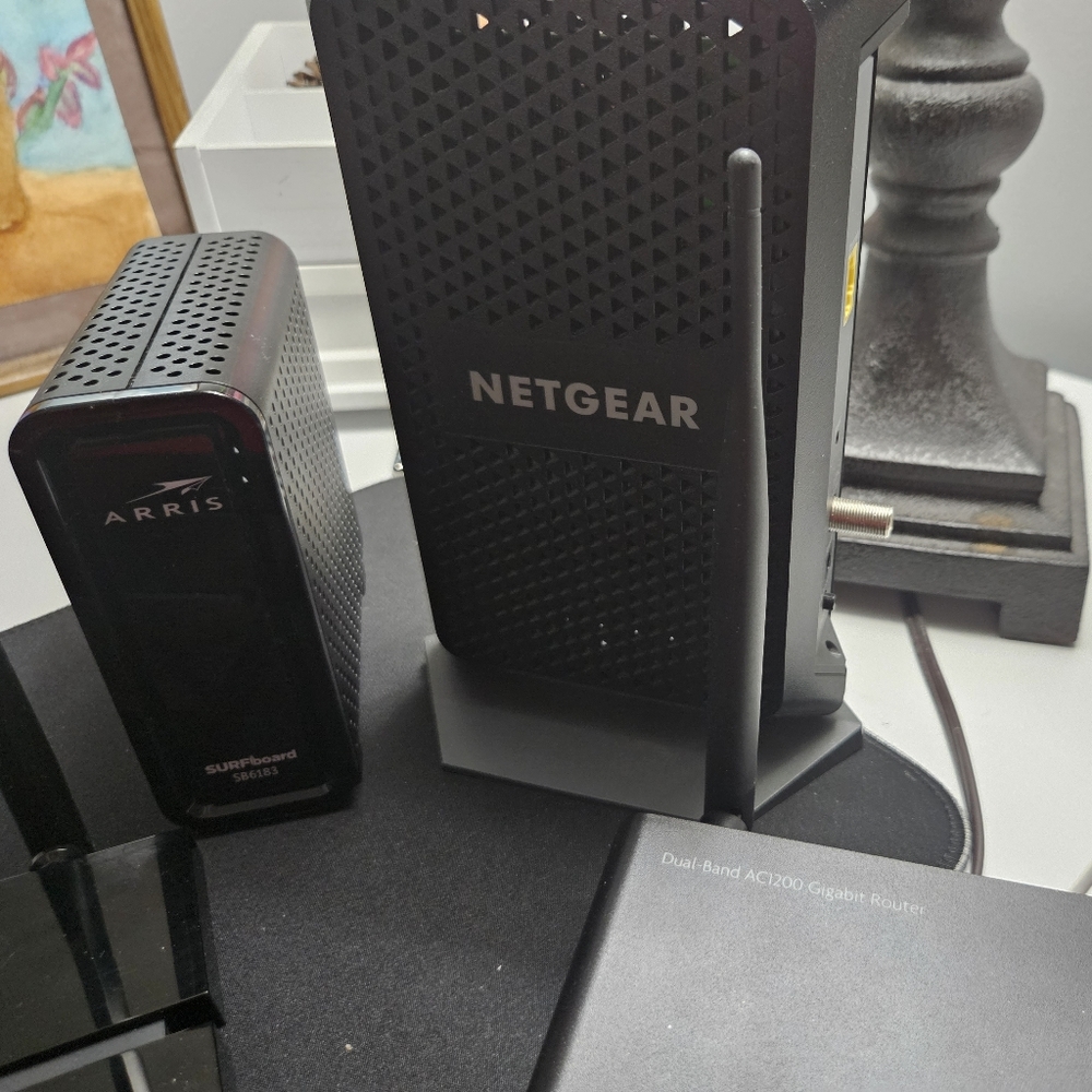 Router and modem
